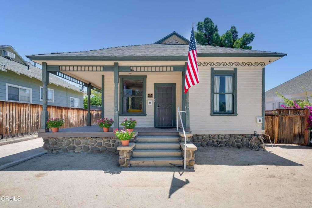 580 N 1st Avenue, Upland, CA 91786 — photo 1