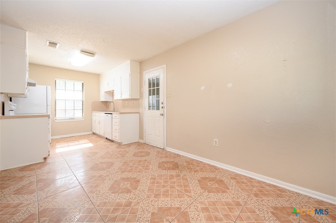 3111 Panhandle, Killeen, TX 76542 — photo 1