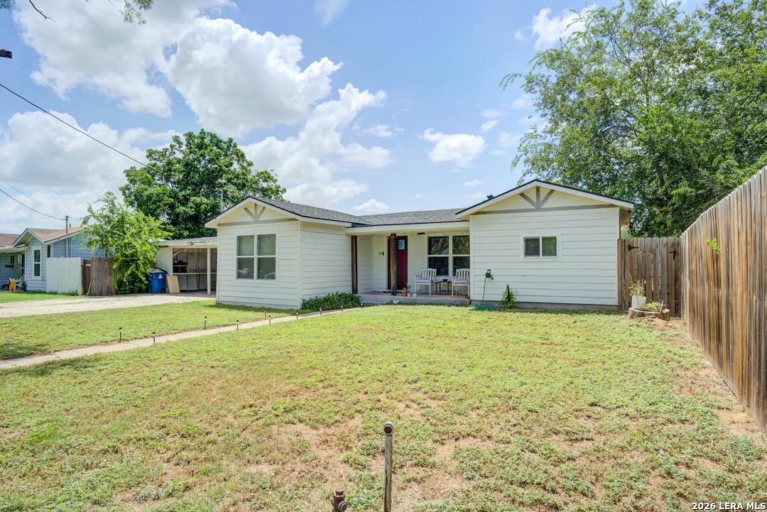 303 LEE DR, Devine, TX 78016 — photo 1