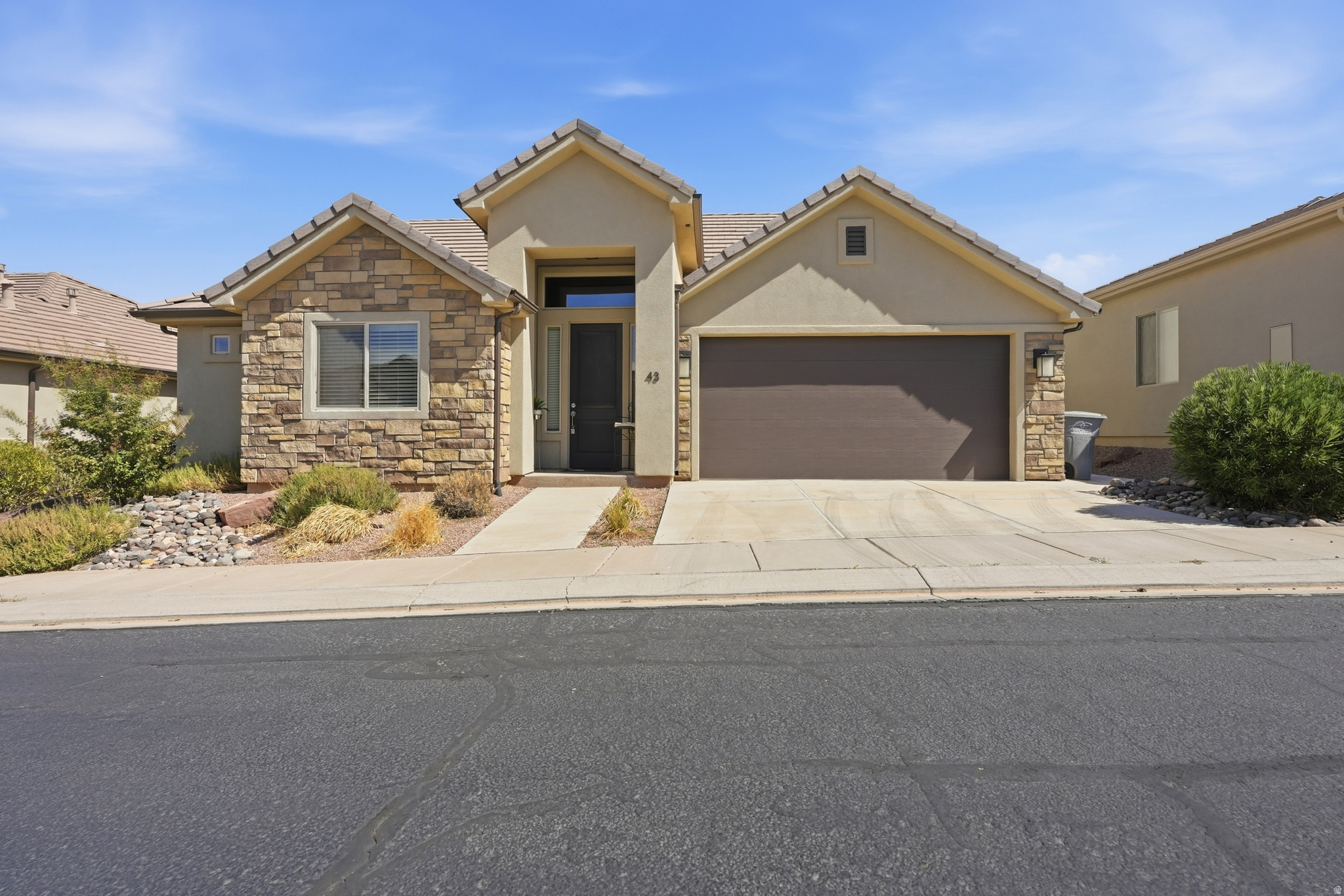 2261 S TONAQUINT DR #43, St. George, UT 84770 — photo 1