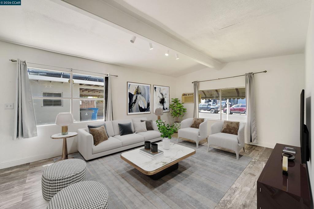 207 Los Altos Pl
