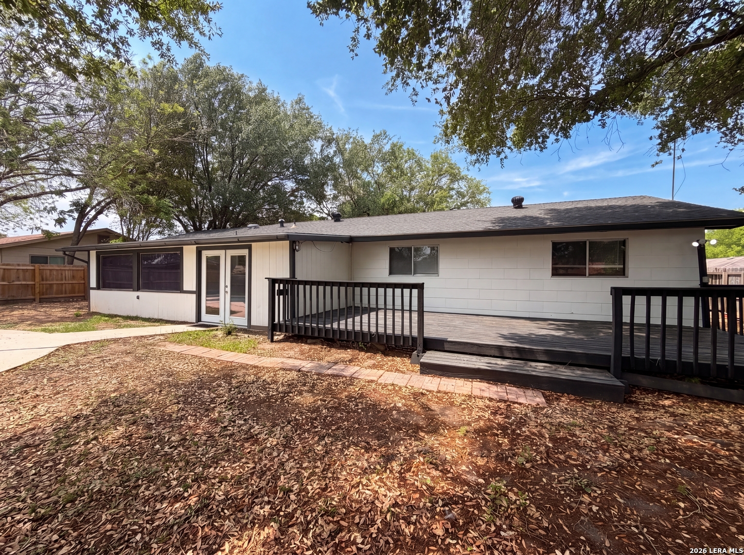 208 FOREST WAY, ,  78154 — photo 1