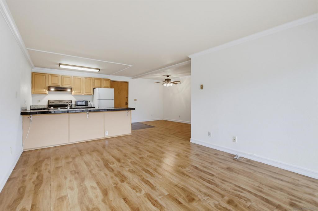 8332 Regents Rd B, San Diego, CA 92122 — photo 1