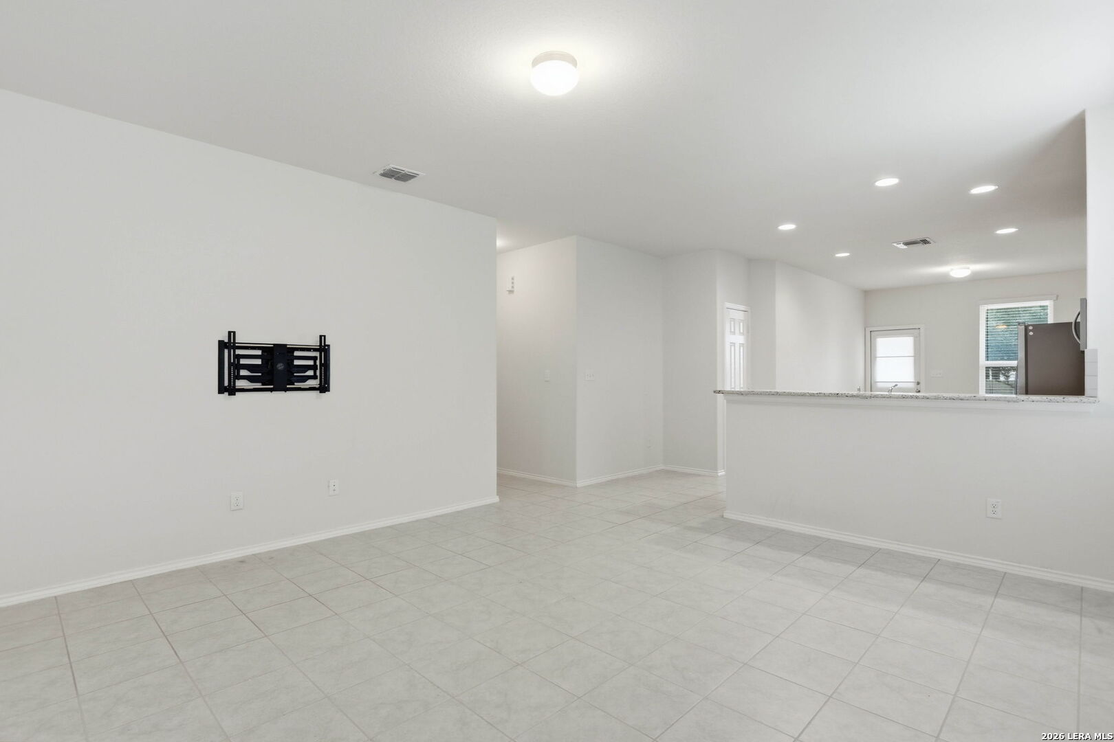 6045 GRAYSON CLF, ,  78108 — photo 1