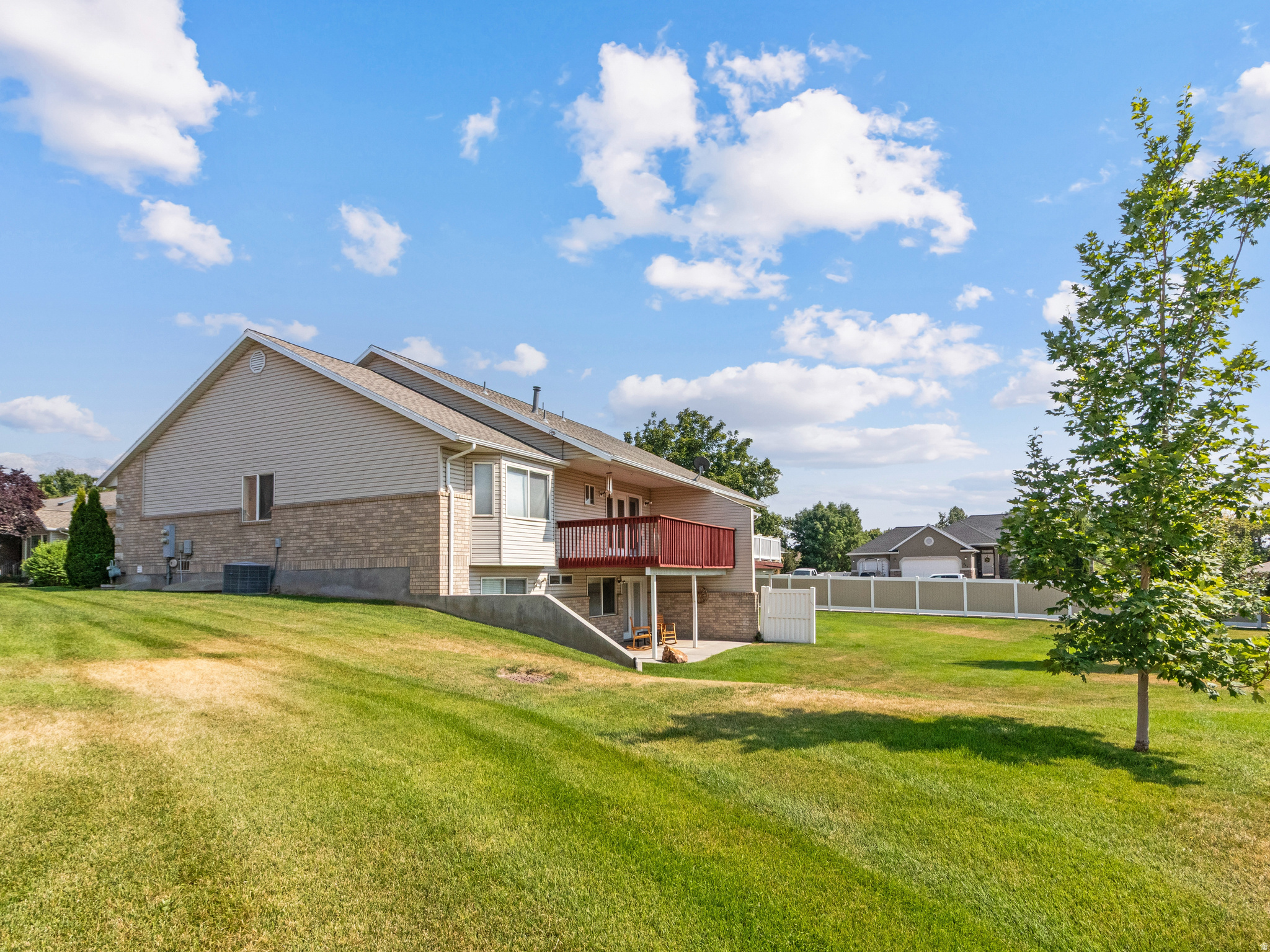 672 E 900 S, Pleasant Grove, UT 84062 — photo 1