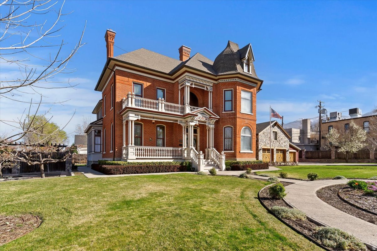 42 W CENTER ST, Kaysville, UT 84037 — photo 1