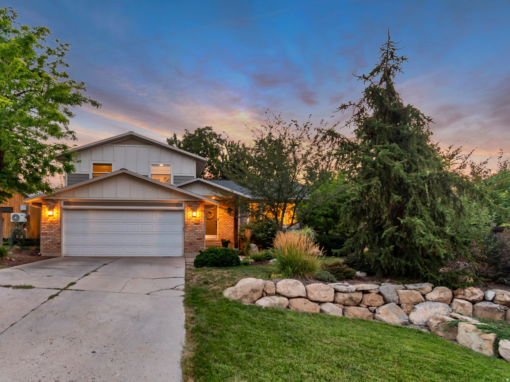 9192 SHAD LN, Sandy, UT 84093 — photo 1