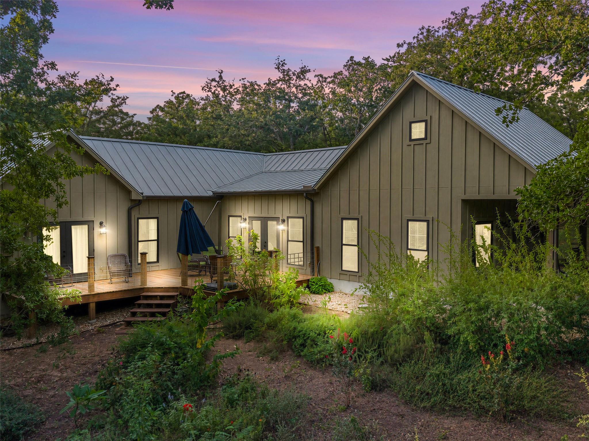 299 Nink, Smithville, TX 78957 — photo 1