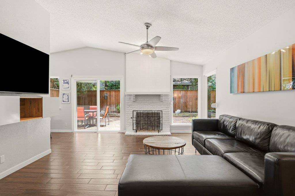 9001 Parkfield, Austin, TX 78758 — photo 1