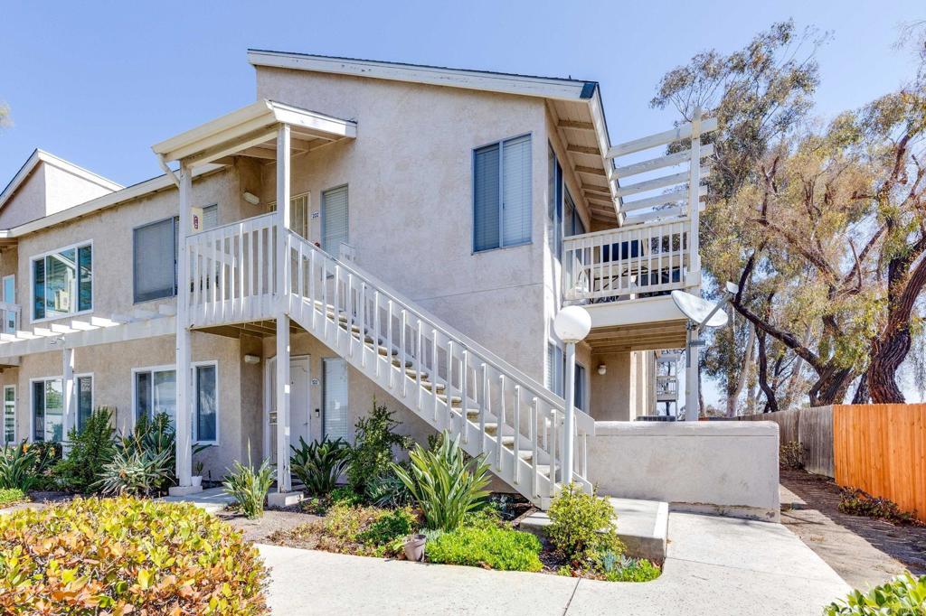 201 Diamond Way 222, Vista, CA 92083 — photo 1