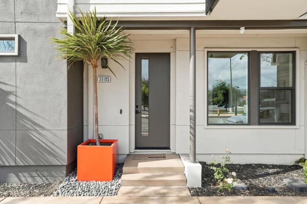 39185 State Street, Fremont, CA 94538 — photo 1