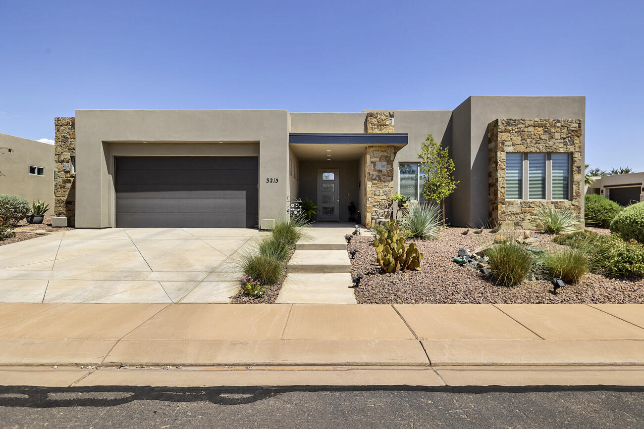 3215 S Sandstone DR, Hurricane, UT 84737 — photo 1