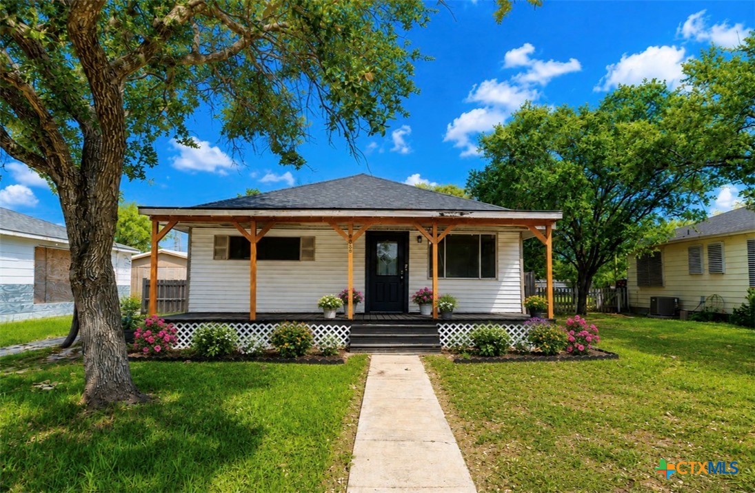 633 Tutt Avenue, Taft, TX 78390 — photo 1