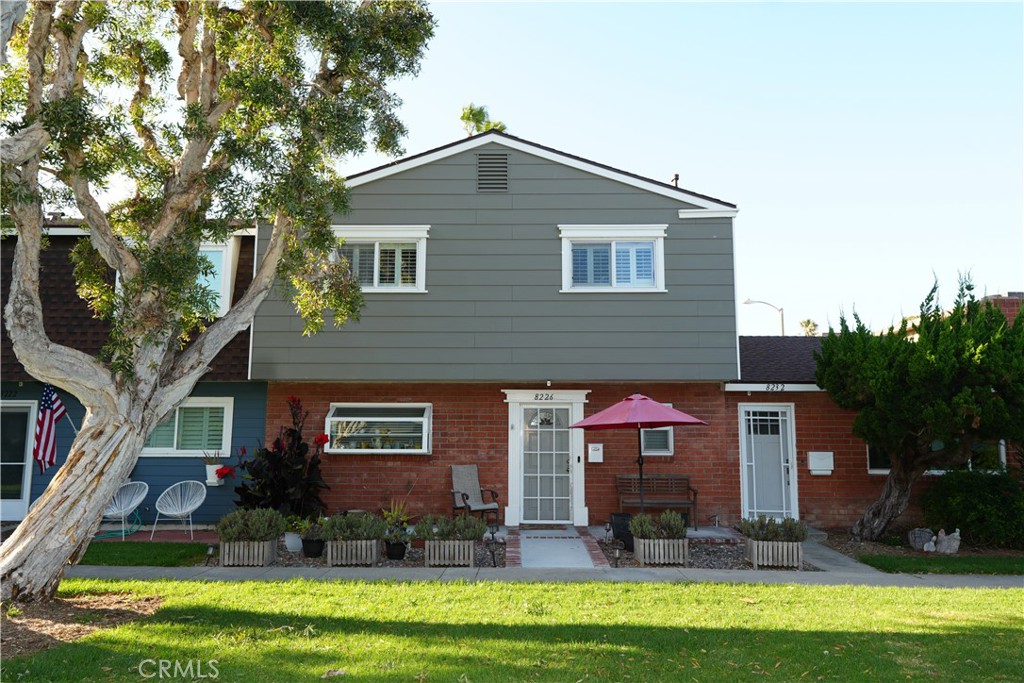 8226 Pennington Dr, Huntington Beach, CA 92646 — photo 1