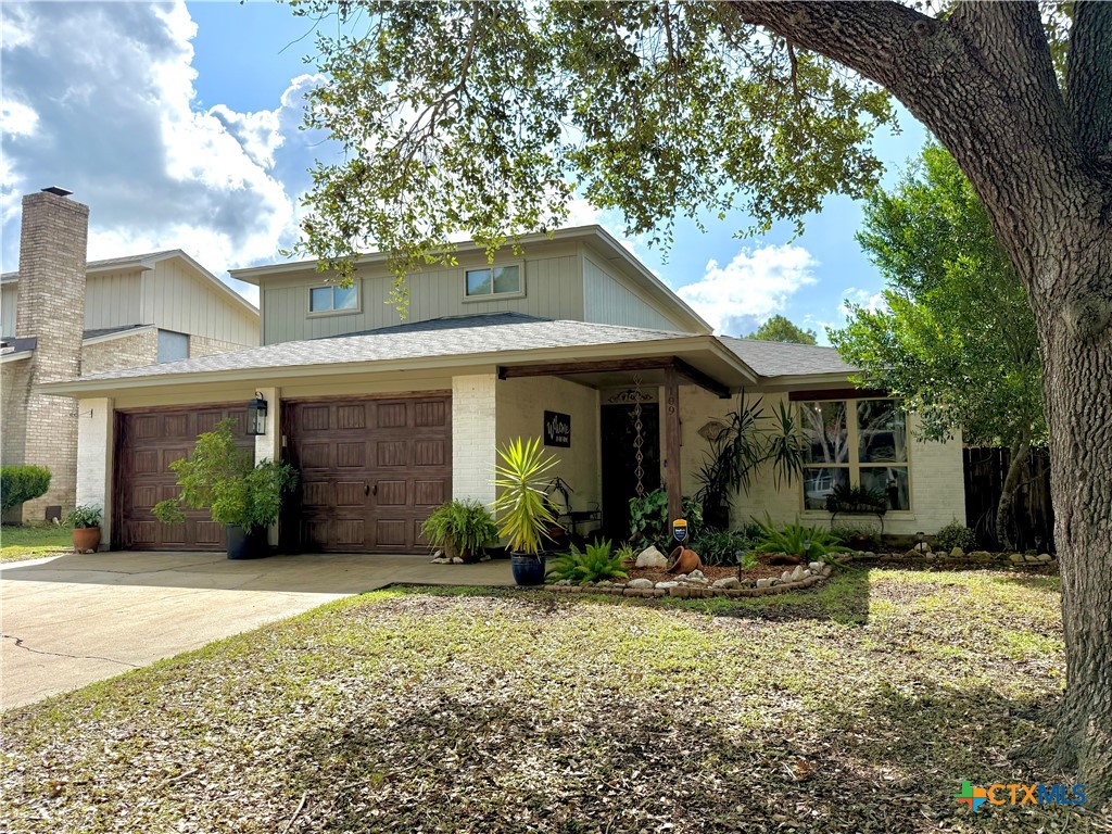 109 Perth Street, Victoria, TX 77904 — photo 1