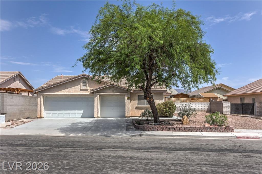 2508 Hollow Oak Avenue, North Las Vegas, NV 89031 — photo 1