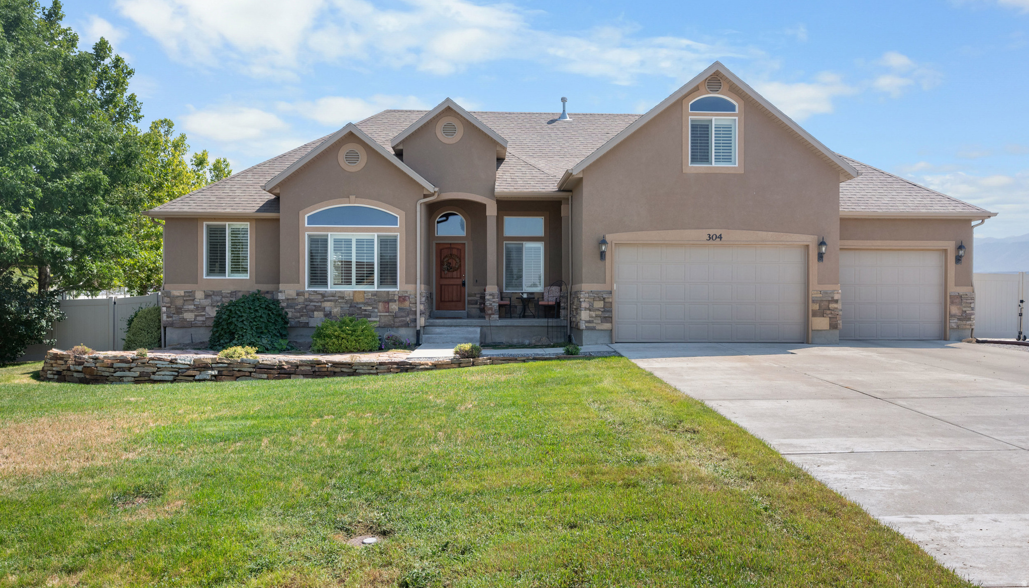 304 E BOX ELDER DR, Grantsville, UT 84029 — photo 1