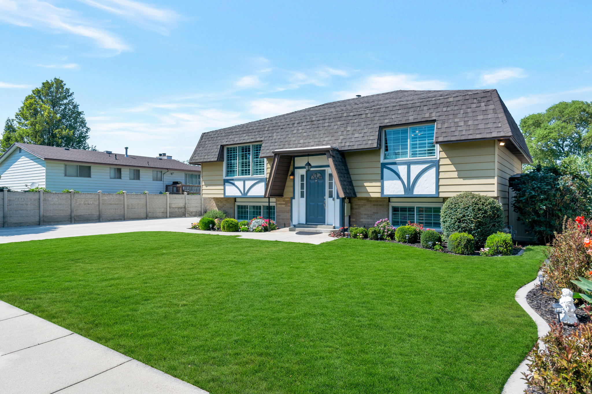 3268 W HECTOR DR, West Valley City, UT 84119 — photo 1