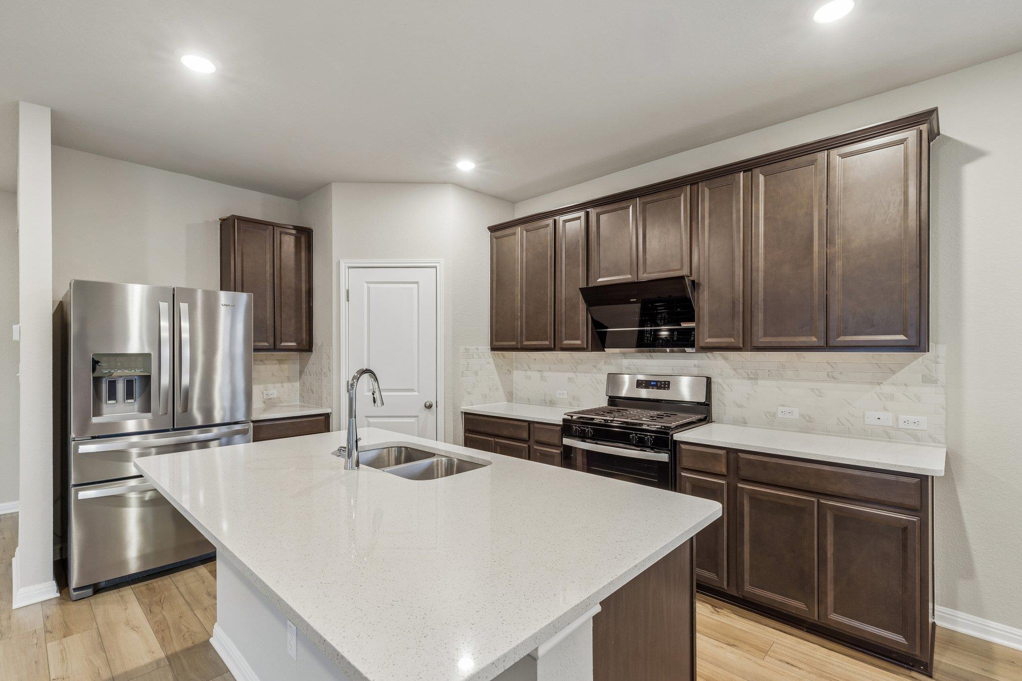 111 Magnolia Ranch Ln, Hutto, TX 78634 — photo 1