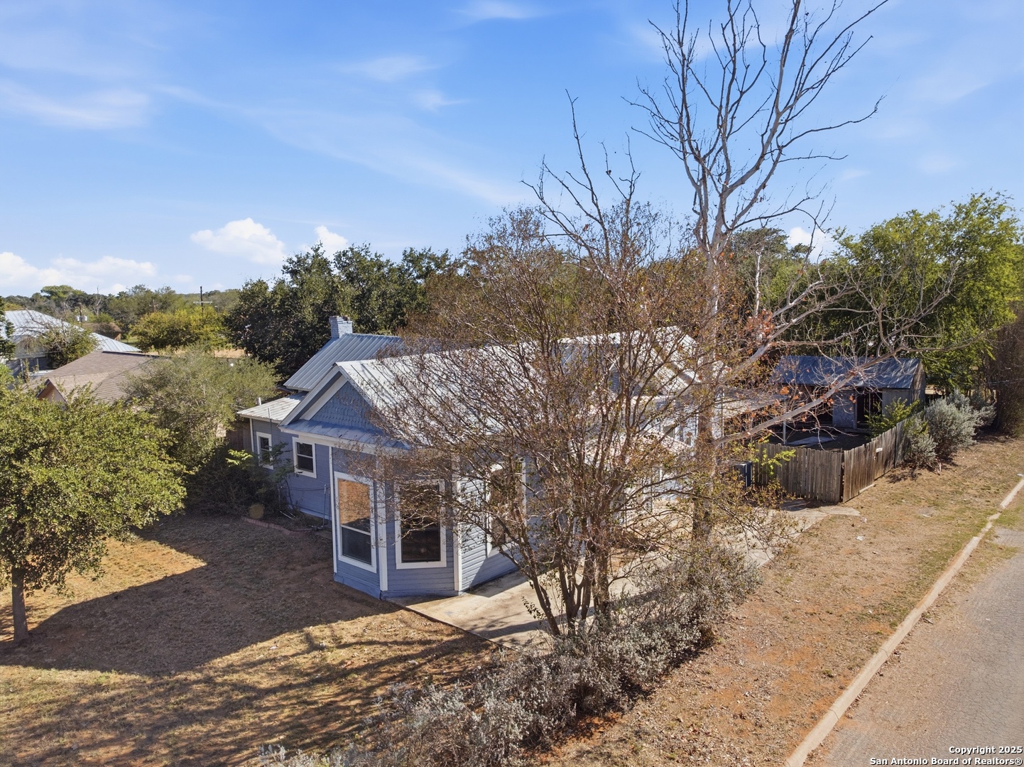 1004 Colorado, , 78061 — photo 1