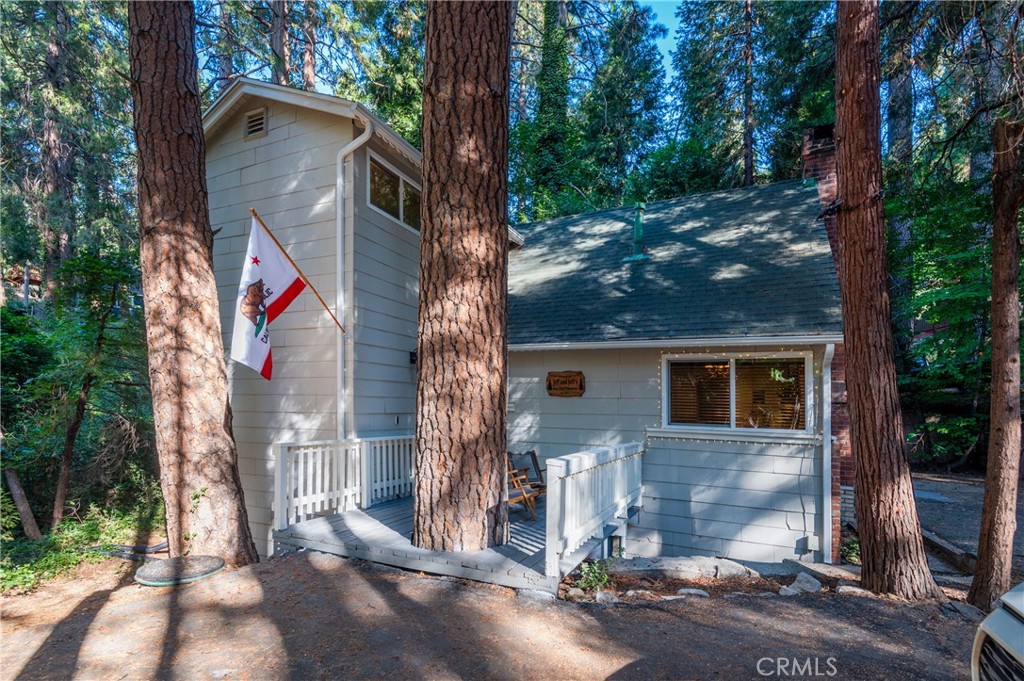 640 Pyramid, Crestline, CA 92325 — photo 1