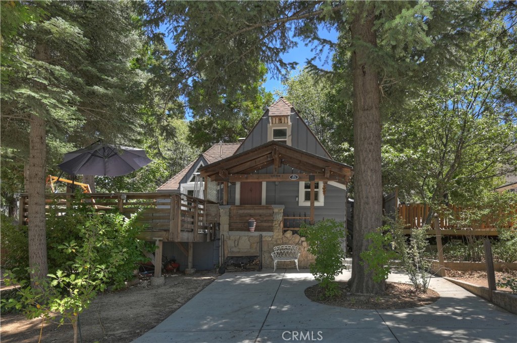 311 Hemlock, Lake Arrowhead, CA 92352 — photo 1