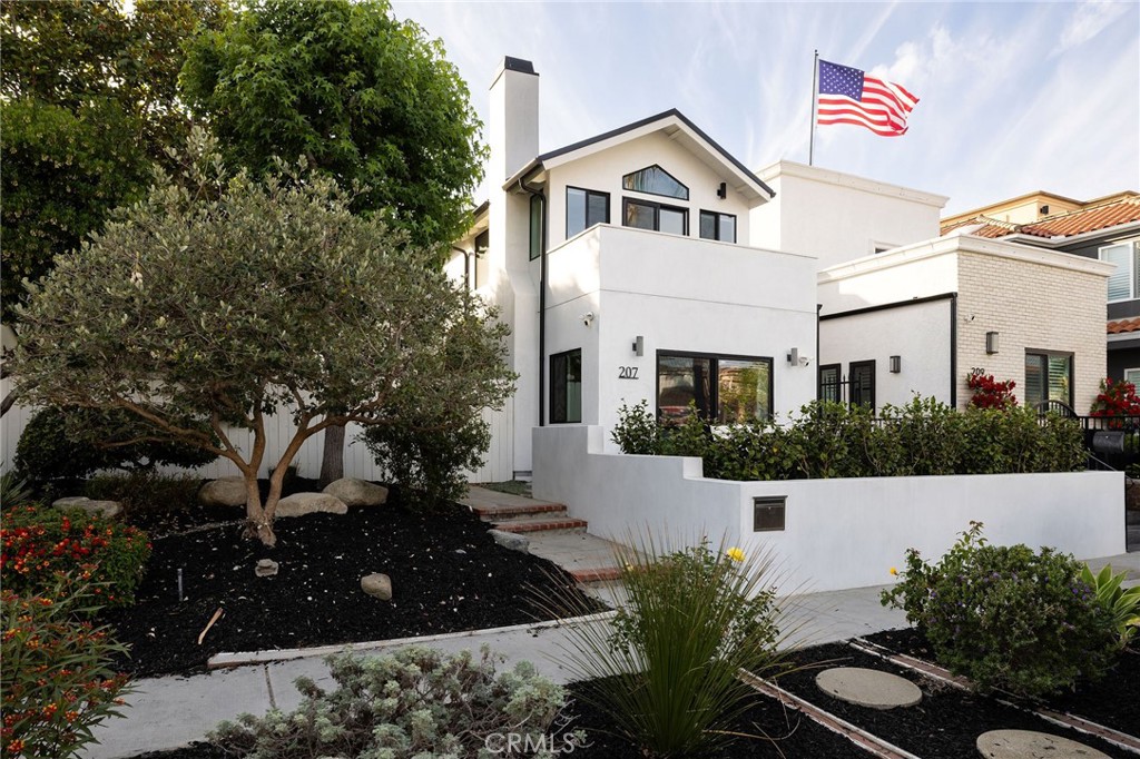 207 21st, Huntington Beach, CA 92648 — photo 1