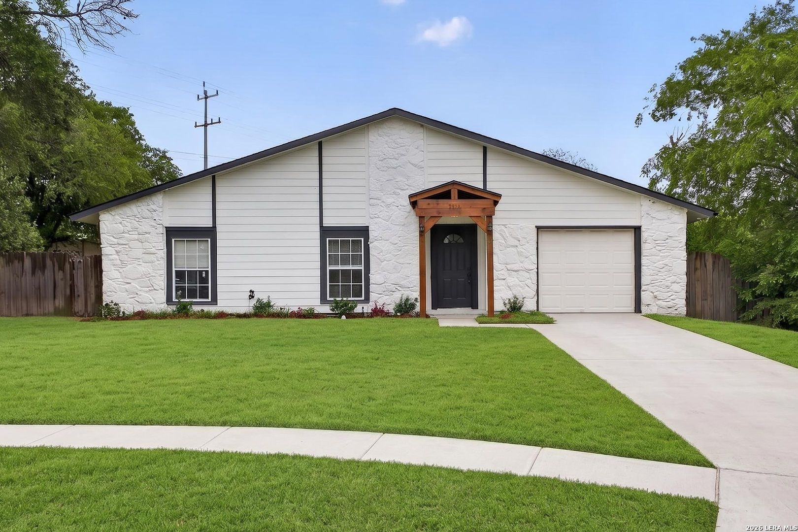 12209 LUCKY OAKS ST, Live Oak, TX 78233 — photo 1