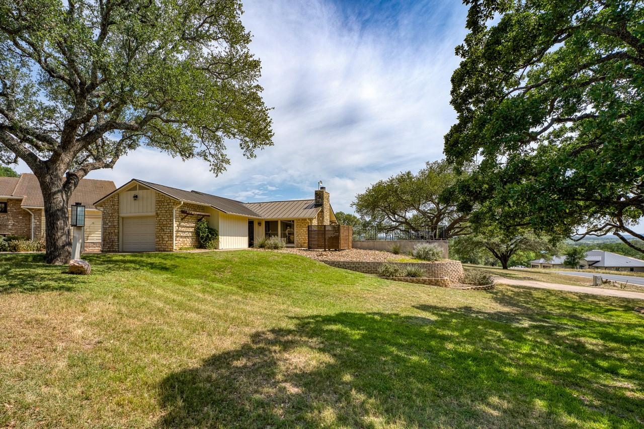 305  Onyx Dr, Horseshoe Bay, TX 78657 — photo 1