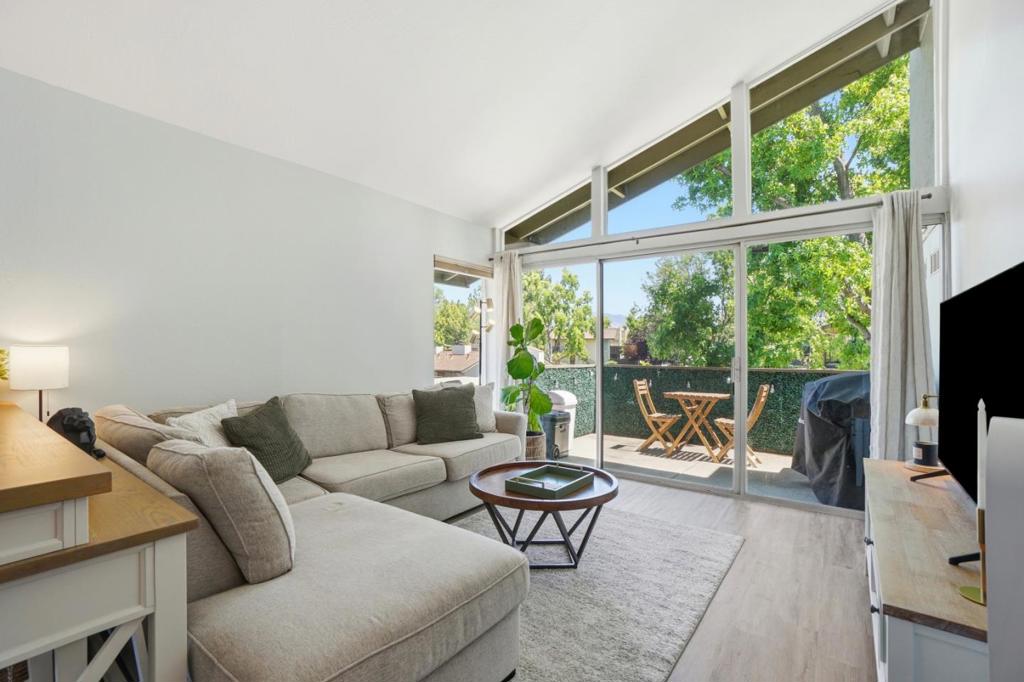 55 Massolo Drive H, Pleasant Hill, CA 94523 — photo 1