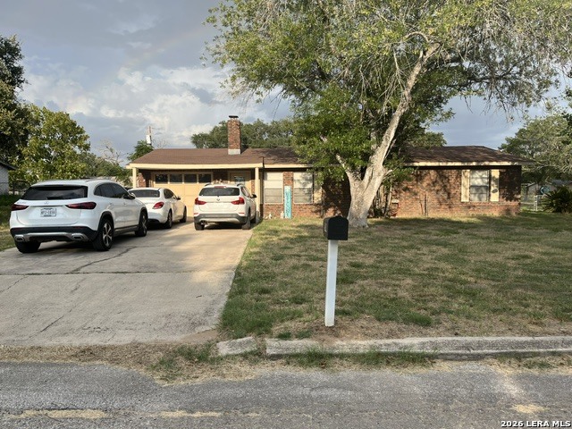 504 Low Meadow, Pleasanton, TX 78064 — photo 1
