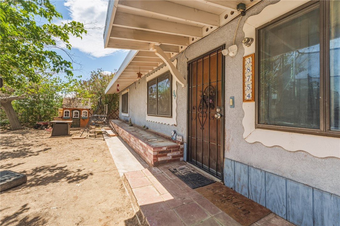 525 E. Williams. ST, Yermo, CA 92398 — photo 1