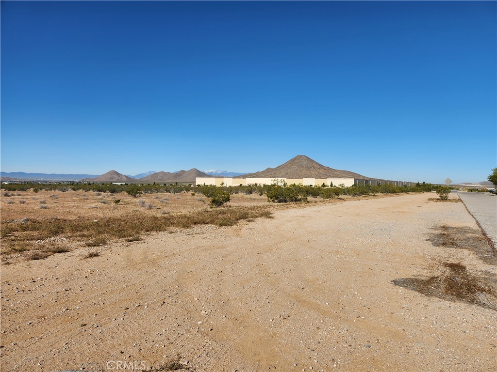 0 Lafayette, Apple Valley, CA 92307 — photo 1