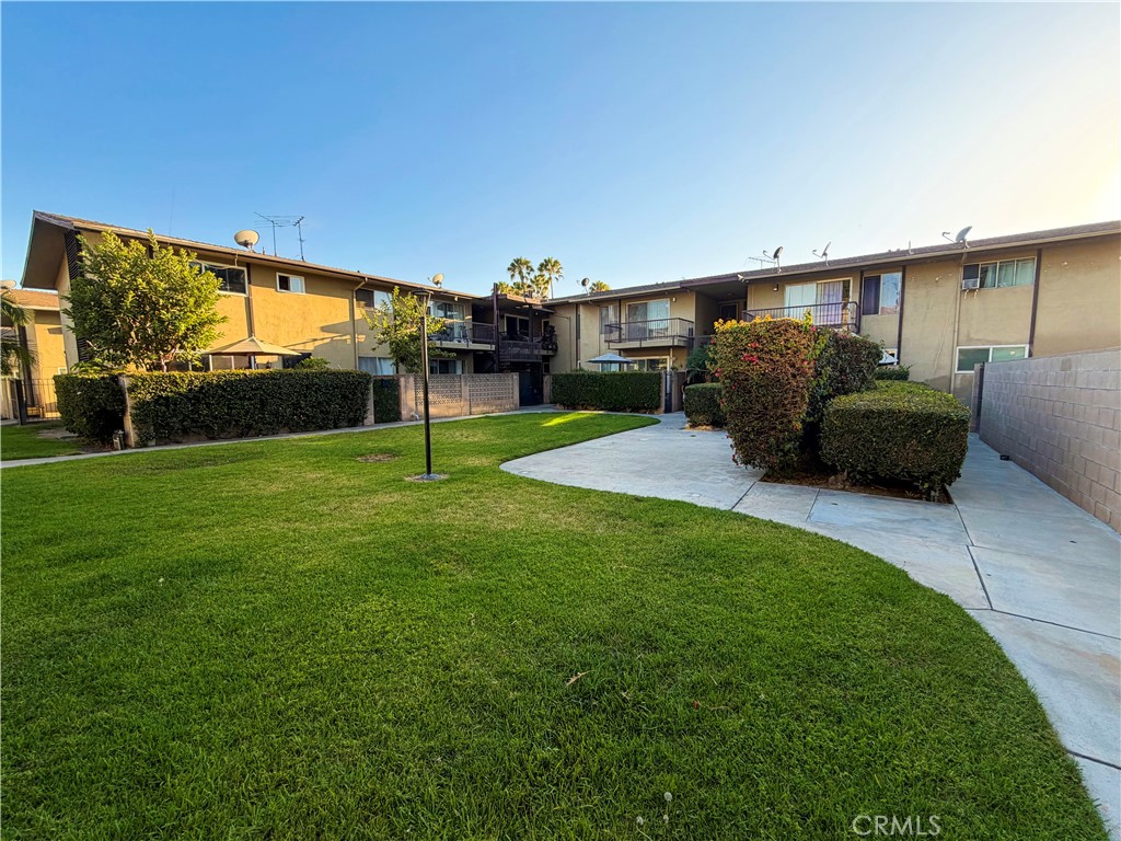 1900 W Glenoaks Avenue, Anaheim, CA 92801 — photo 1
