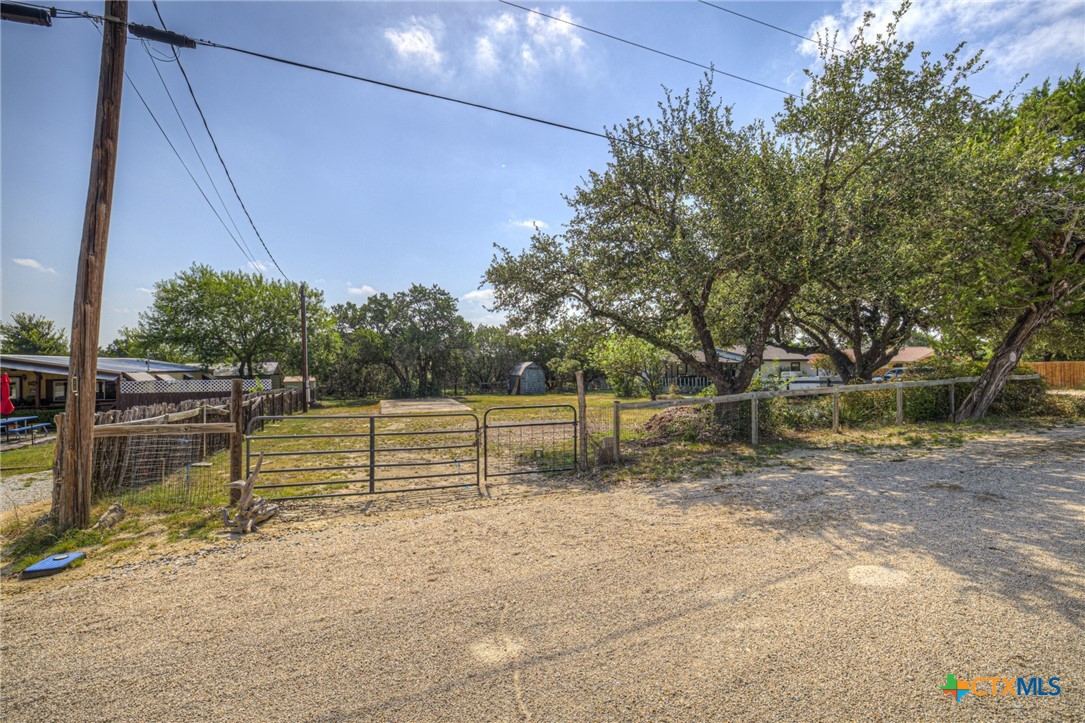 2189 Potters Creek Road, Canyon Lake, TX 78133 — photo 1