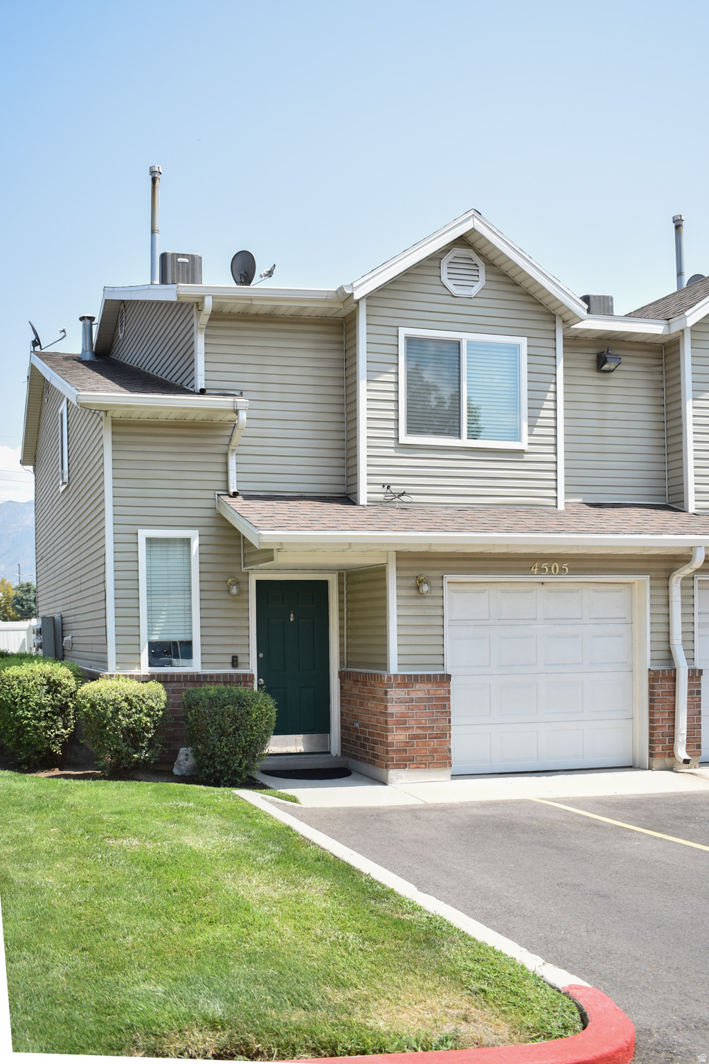 4505 S BELLA VERDE CT #35, Millcreek, UT 84107 — photo 1