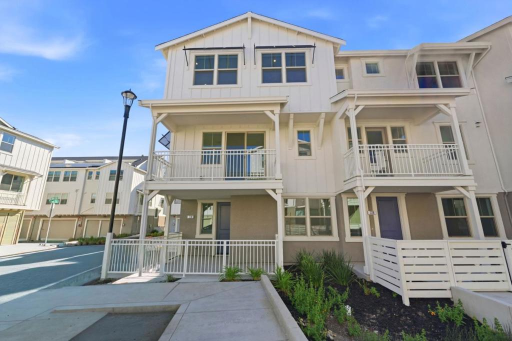224 Oak Circle, Walnut Creek, CA 94597 — photo 1