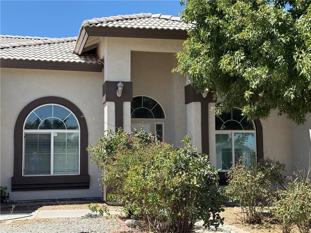 6439 Lime, Phelan, CA 92371 — photo 1