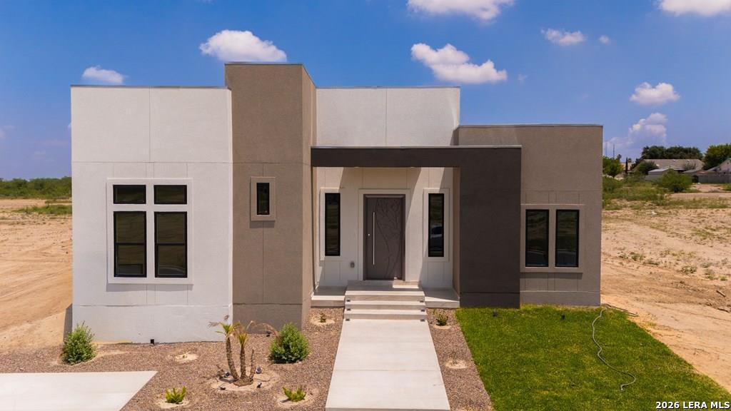 825 Ceniza Dr., Eagle Pass, TX 78852 — photo 1