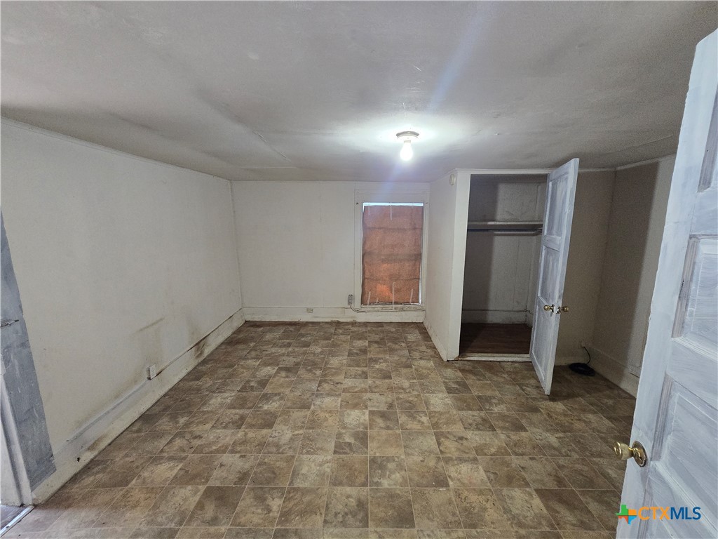 313 Commerce