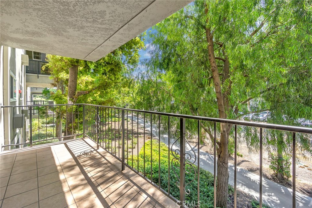 2393 Via Mariposa W 1D, Laguna Woods, CA 92637 — photo 1