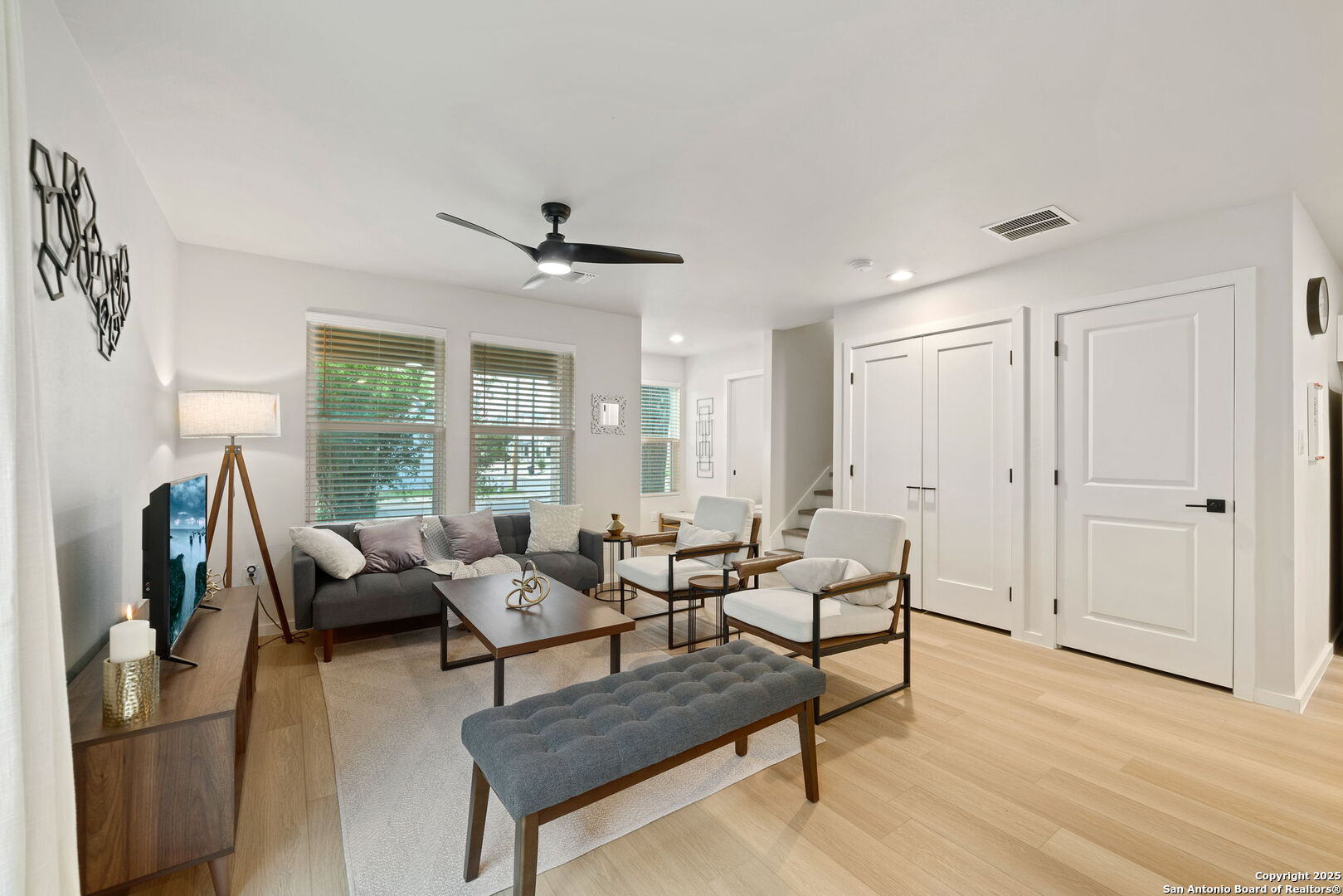 1106 S Gevers St, San Antonio, TX 78210 — photo 1
