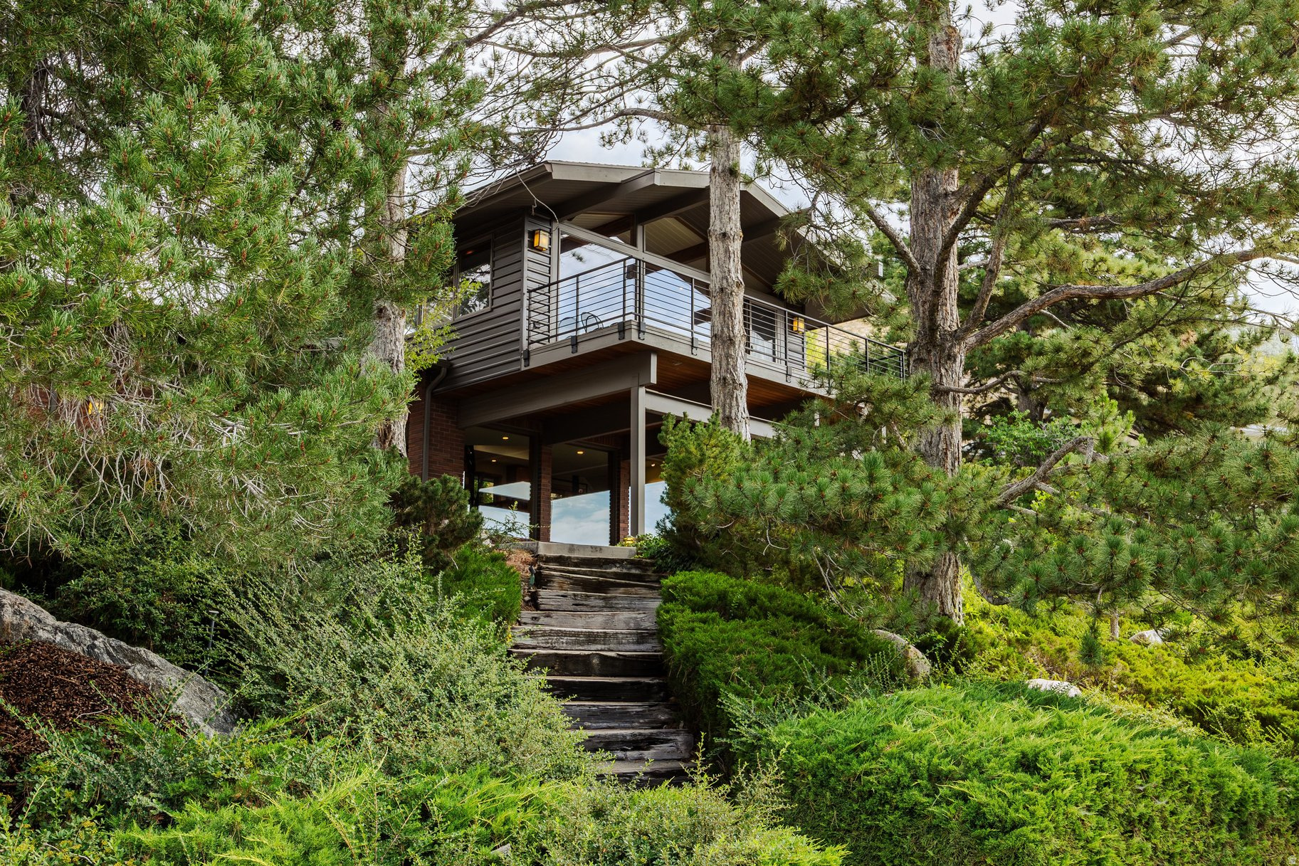 725 E 18TH AVE, Salt Lake City, UT 84103 — photo 1