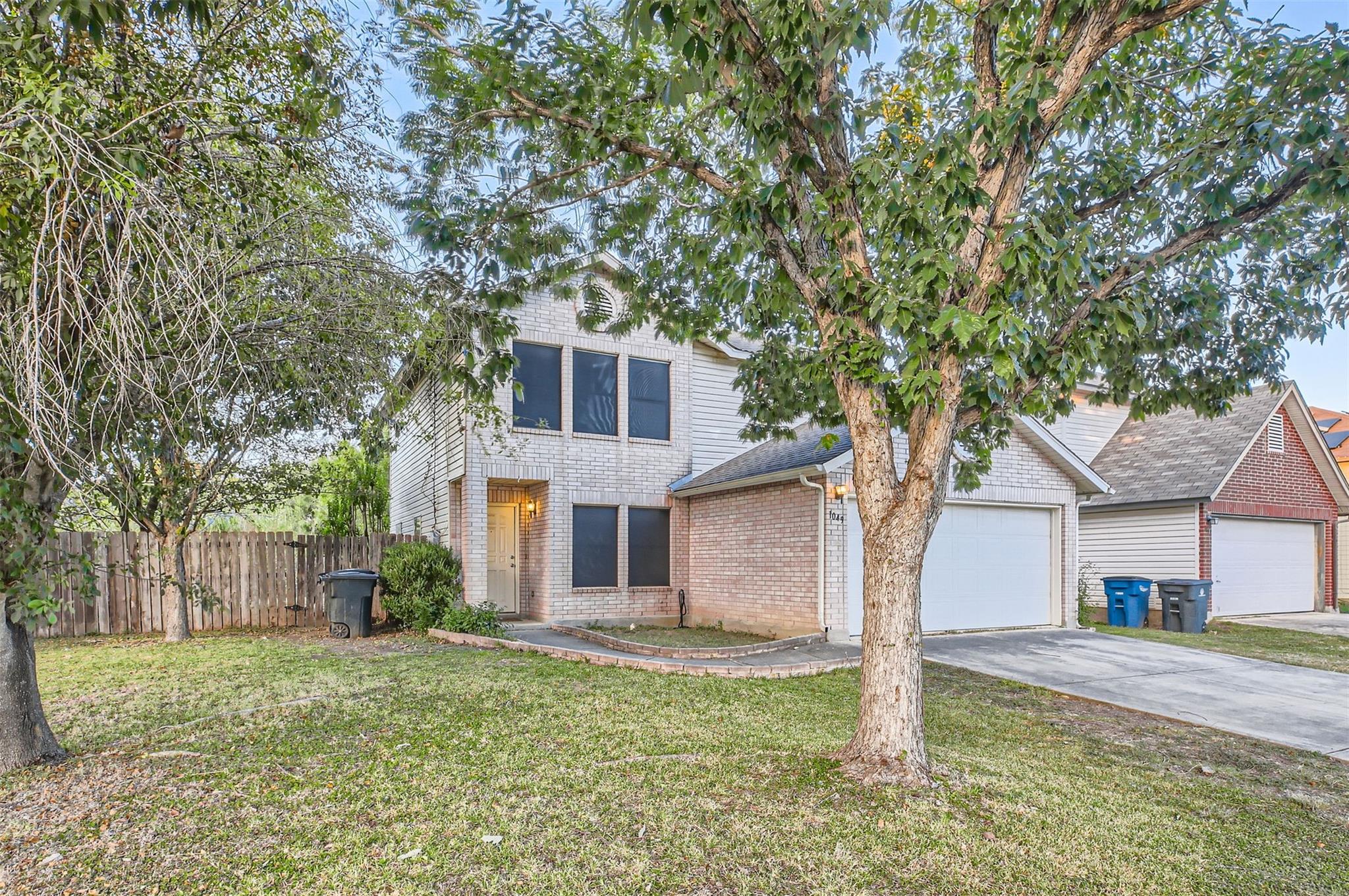 1049 Stone, New Braunfels, TX 78130 — photo 1