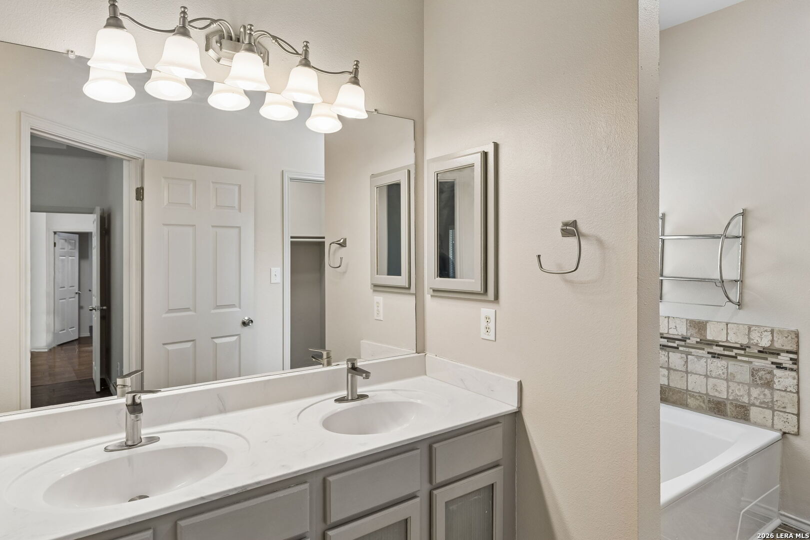 11335 AMHURST DR, , 78213 — photo 1
