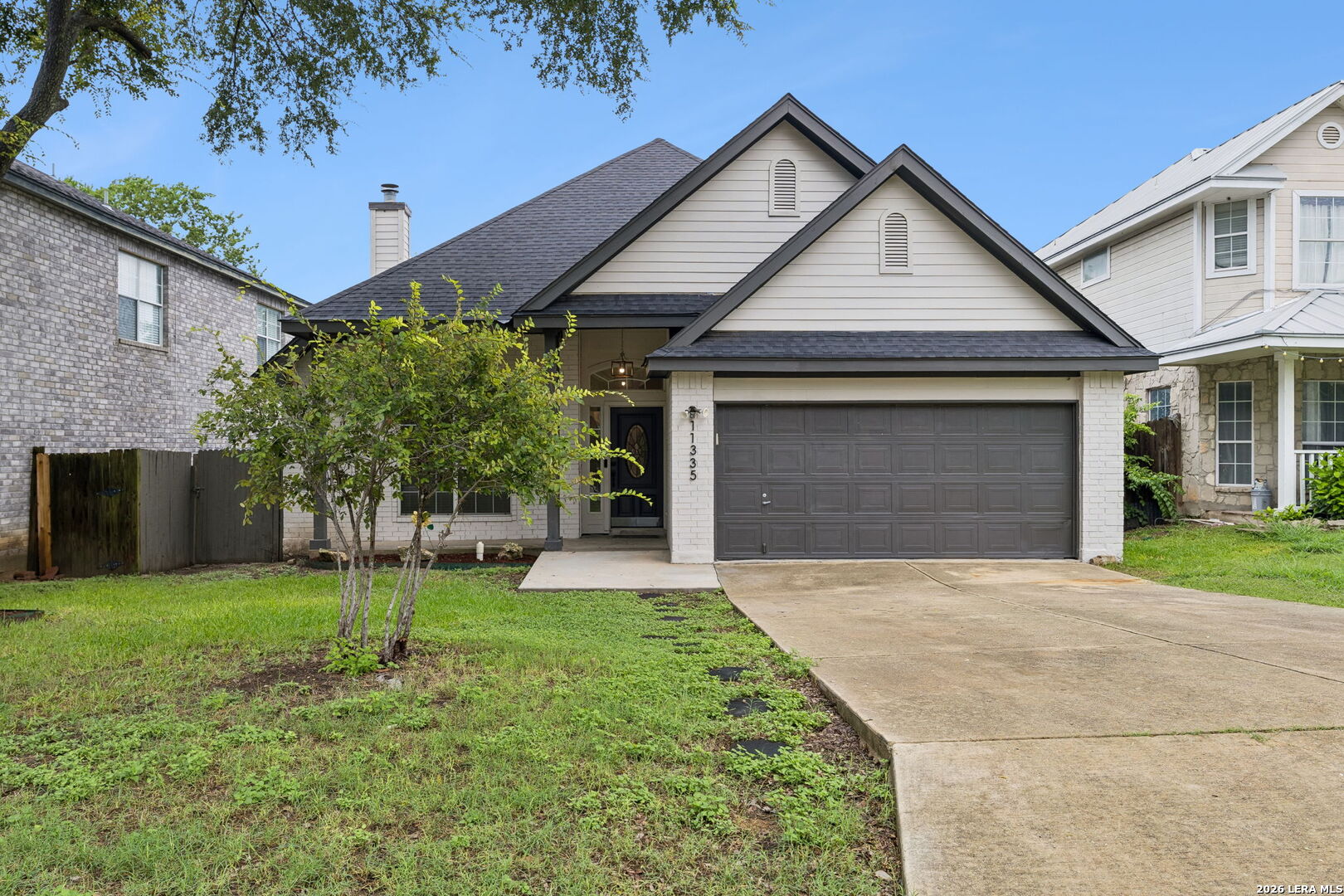 11335 AMHURST DR, San Antonio, TX 78213 — photo 1