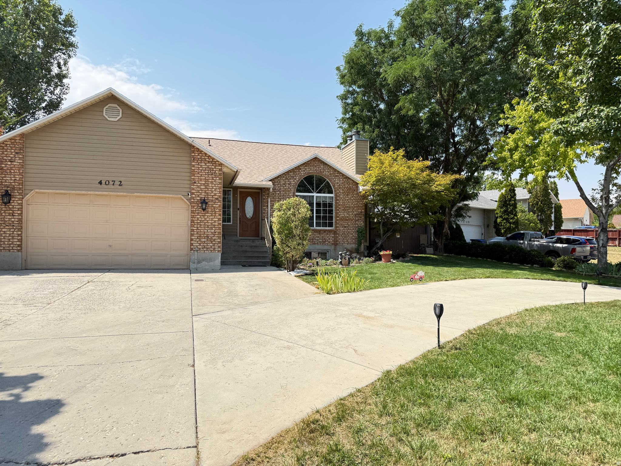 4072 S PEACHWOOD DR, West Valley City, UT 84119 — photo 1