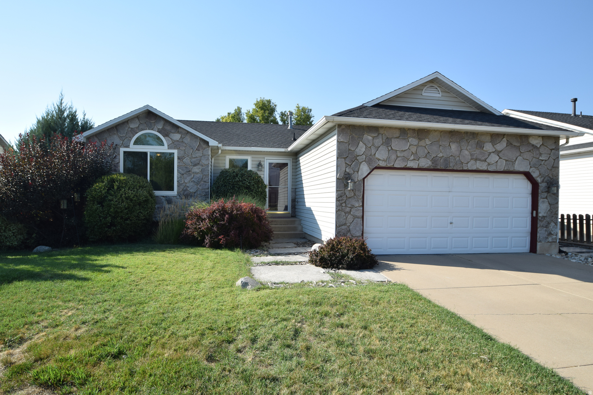 324 W MUTTON HOLLOW RD, Kaysville, UT 84037 — photo 1