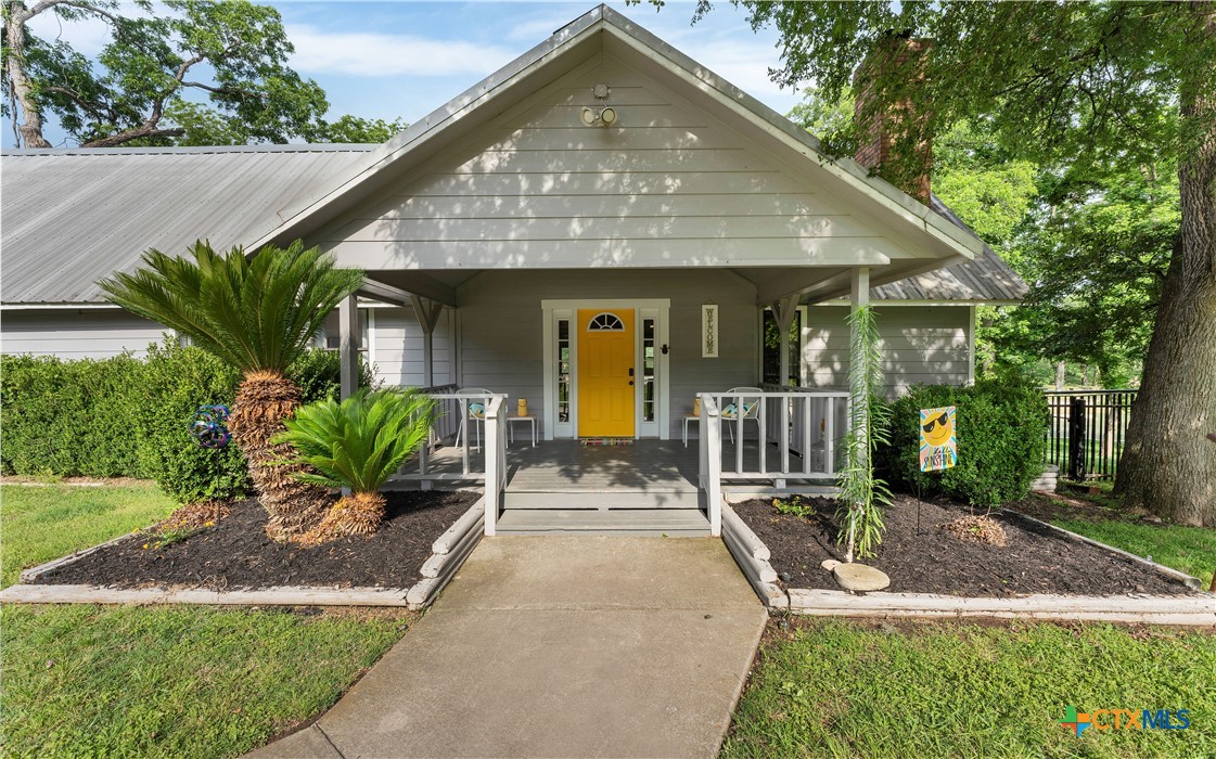 302 Shangrila Lane, New Braunfels, TX 78130 — photo 1