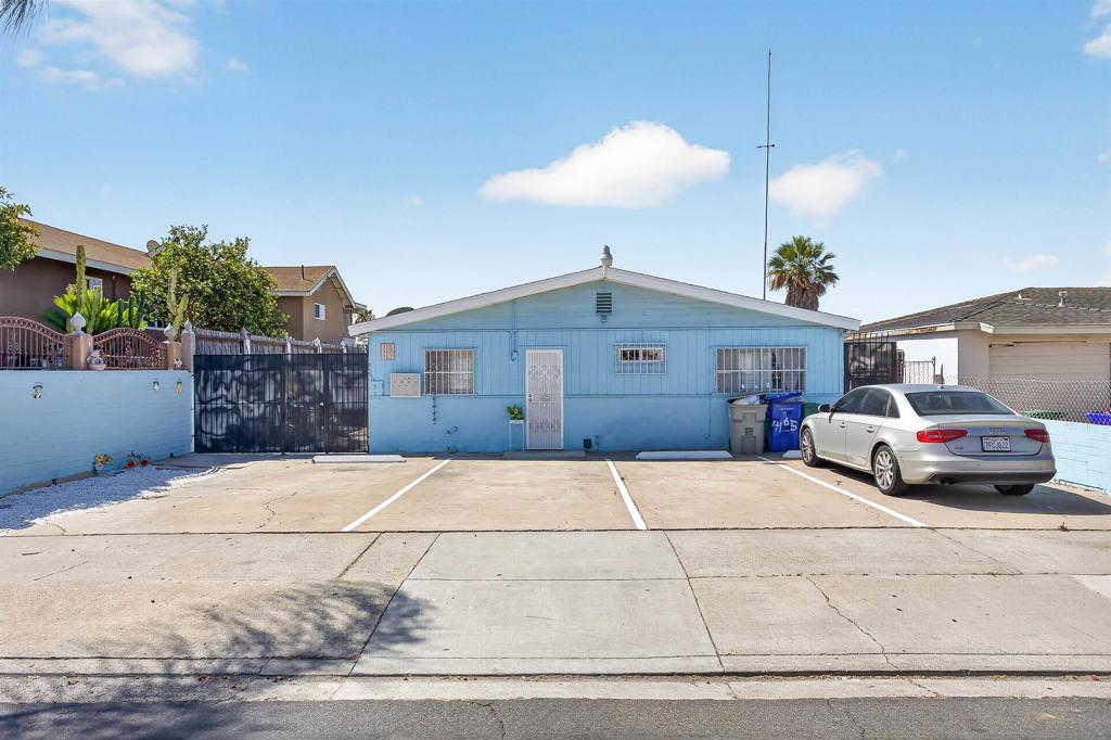 Address withheld, San Diego, CA 92113 — photo 1